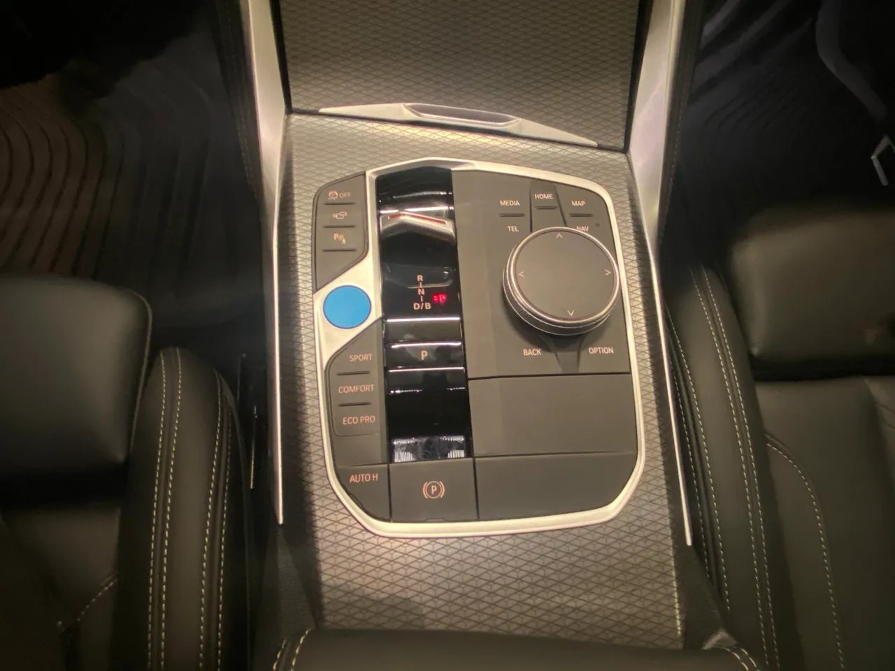BMW i4 bild 12