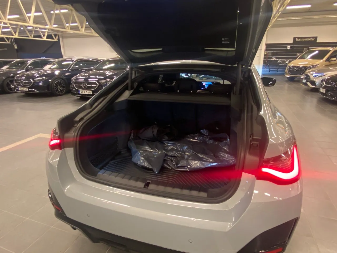 BMW i4 bild 18