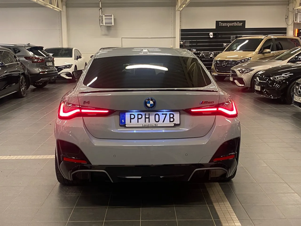 BMW i4 bild 6