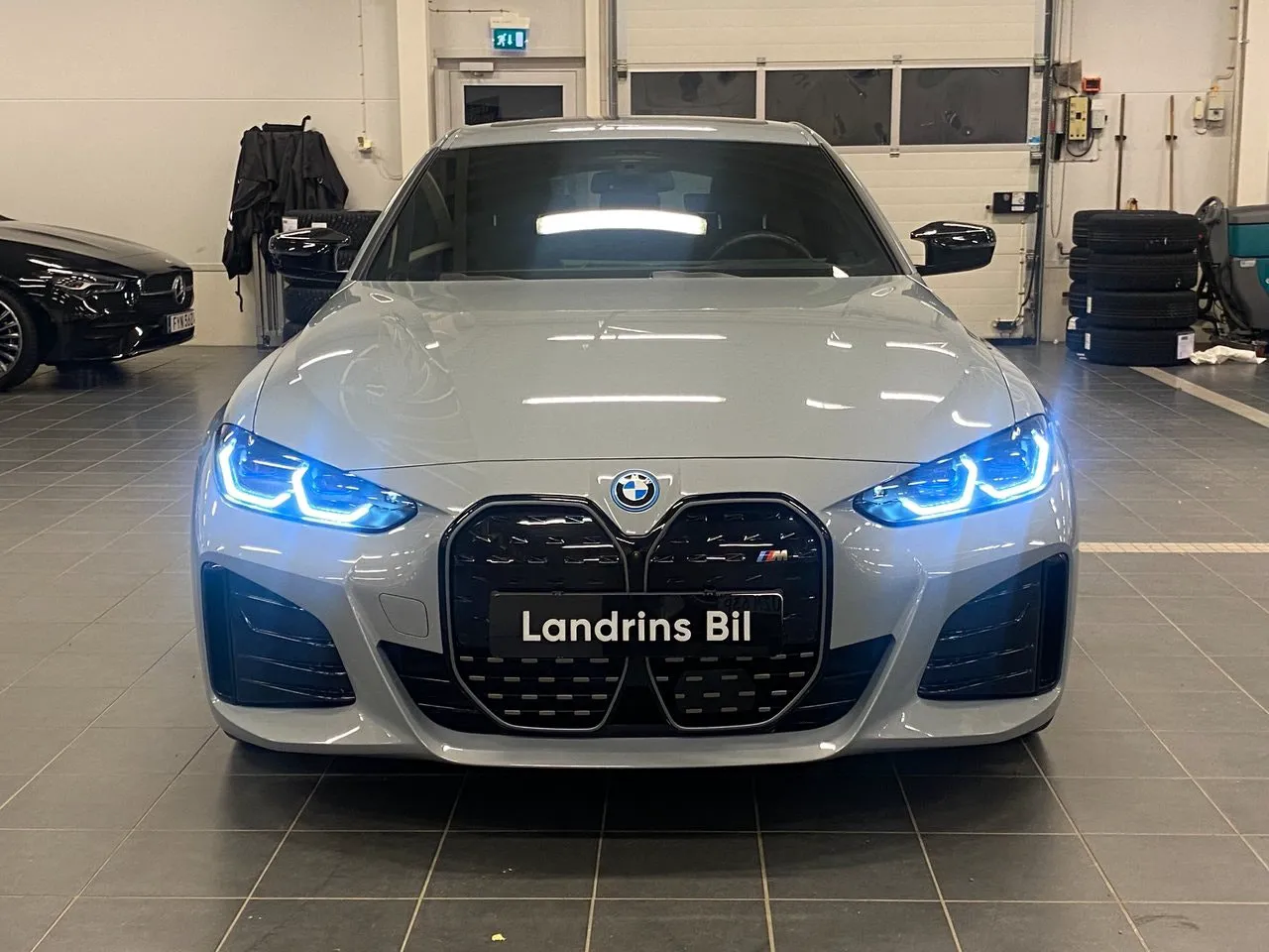 BMW i4 bild 2