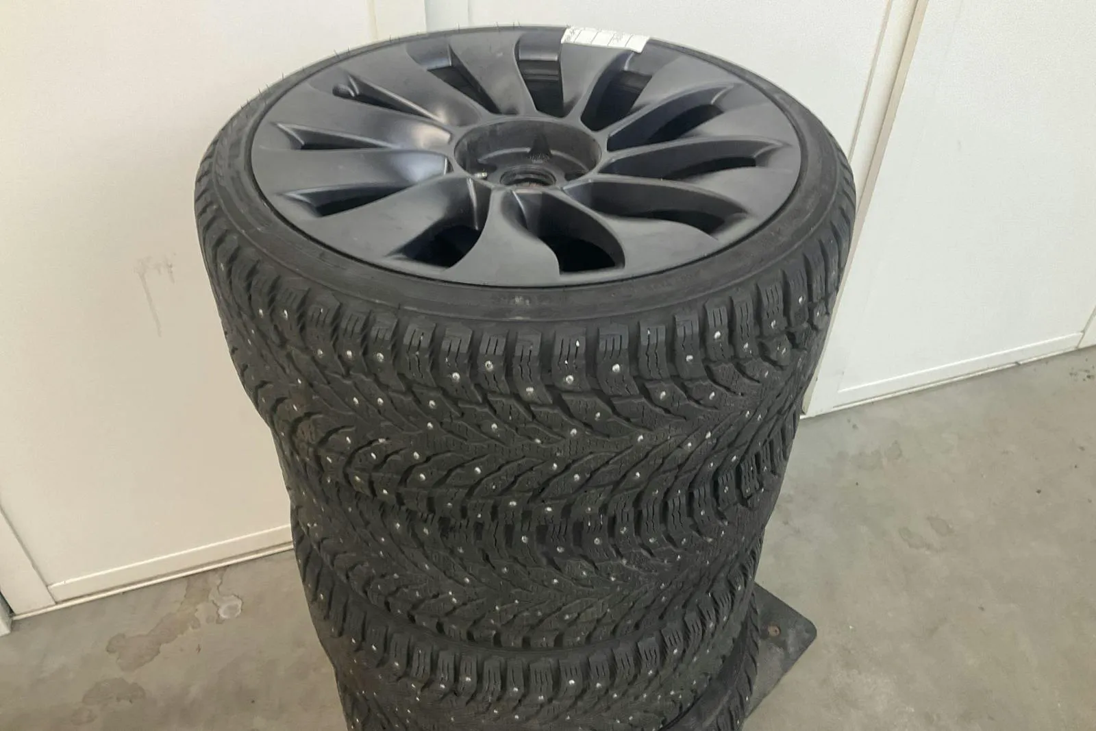 Tesla Model 3 bild 18