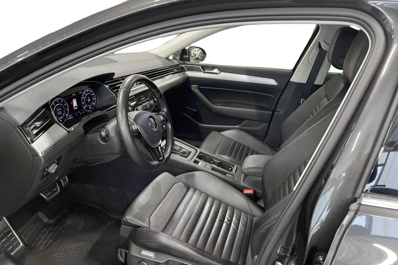 Volkswagen Passat bild 13