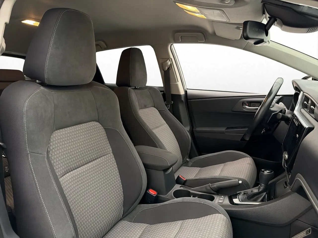 Toyota Auris bild 24