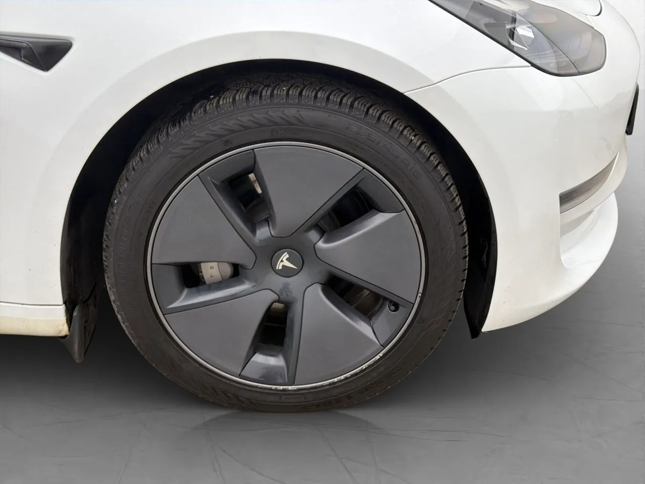 Tesla Model 3 bild 35