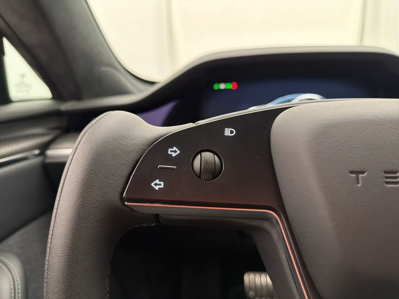Tesla Model S bild 15