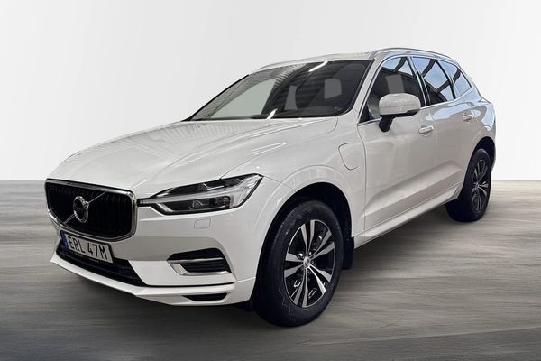 Volvo XC60 T8 TE Momentum Advanced Edition - 2020