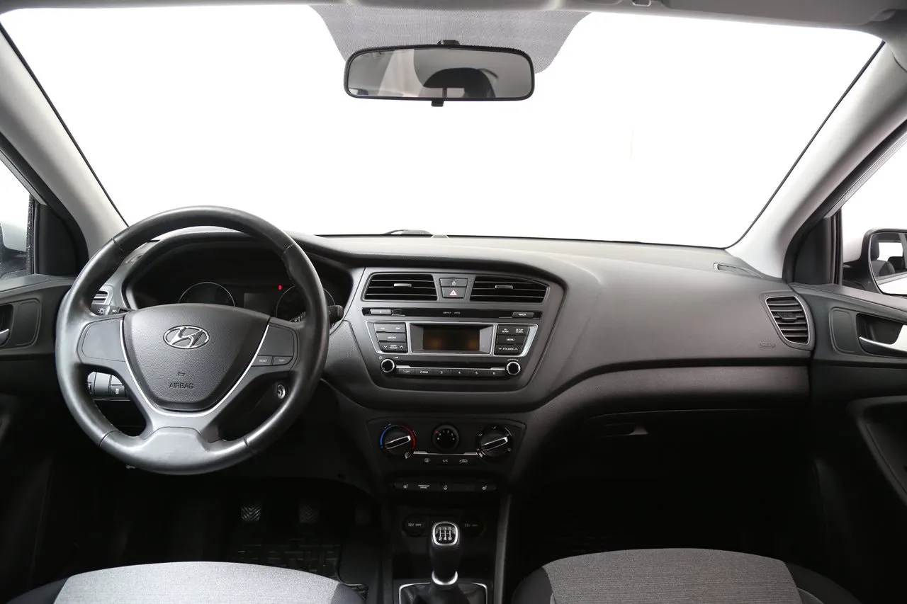 Hyundai i20 bild 16