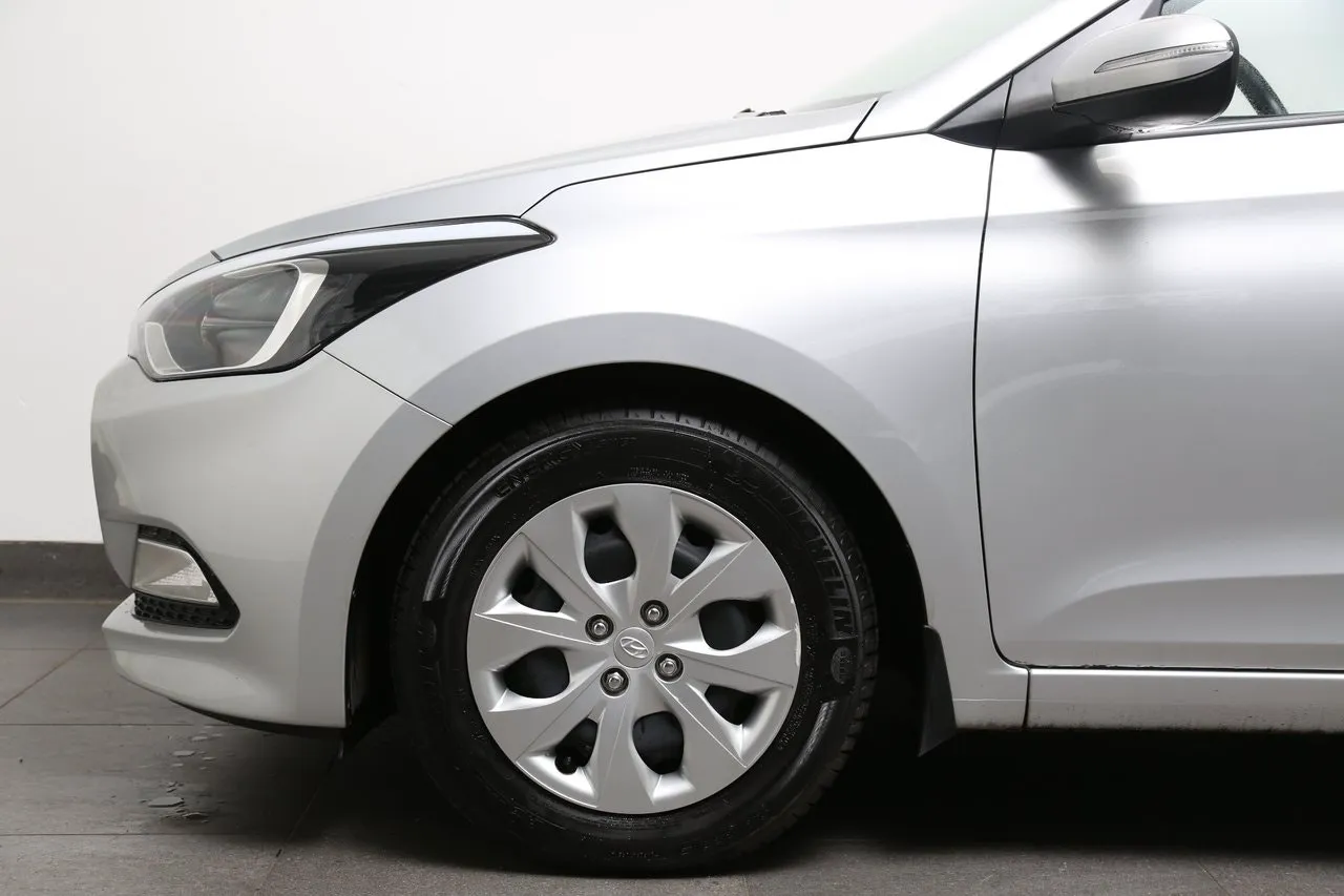 Hyundai i20 bild 9