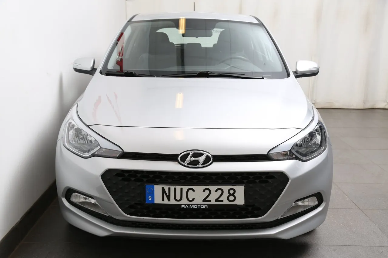 Hyundai i20 bild 6