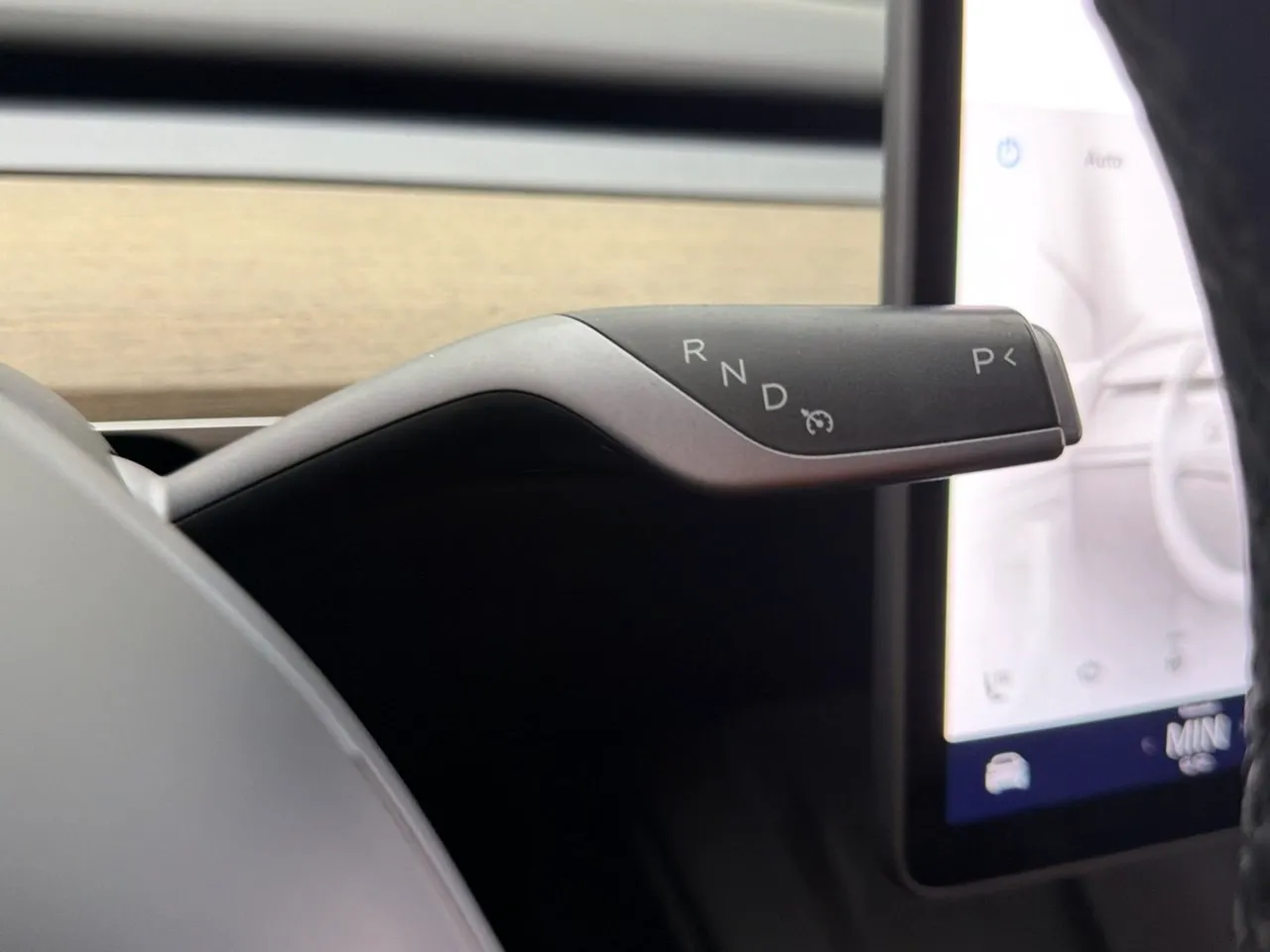 Tesla Model Y bild 27