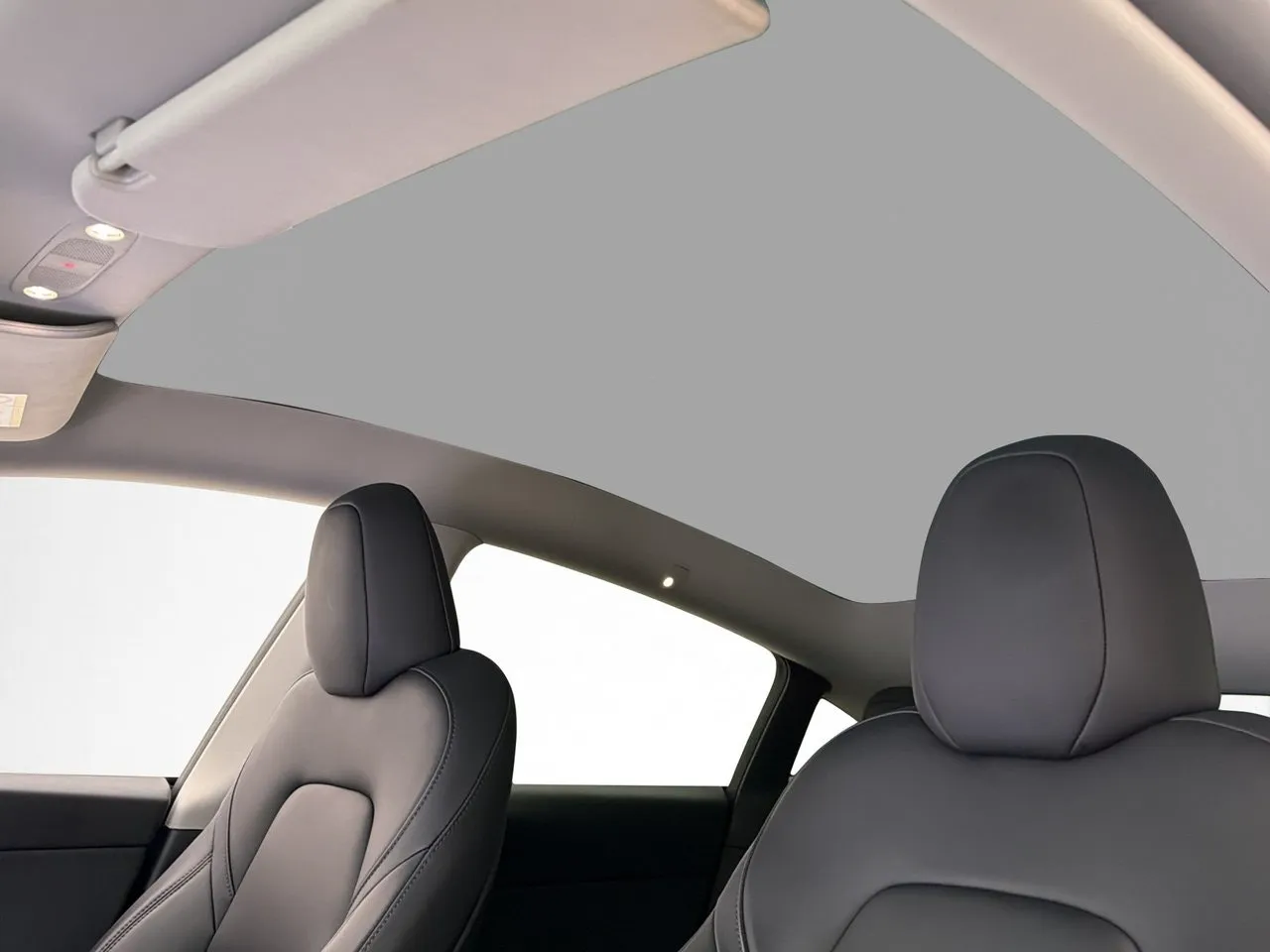 Tesla Model Y bild 15