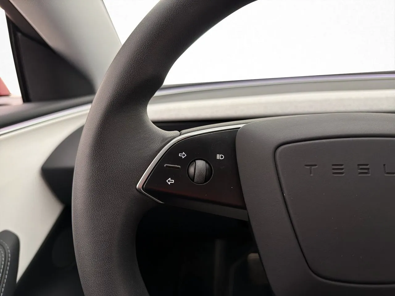 Tesla Model 3 bild 24