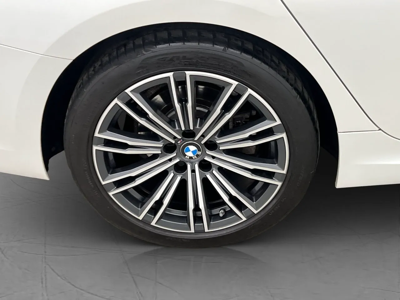 BMW 320 bild 32