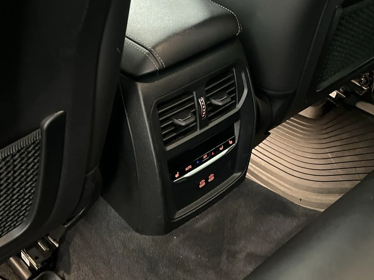 BMW 320 bild 26