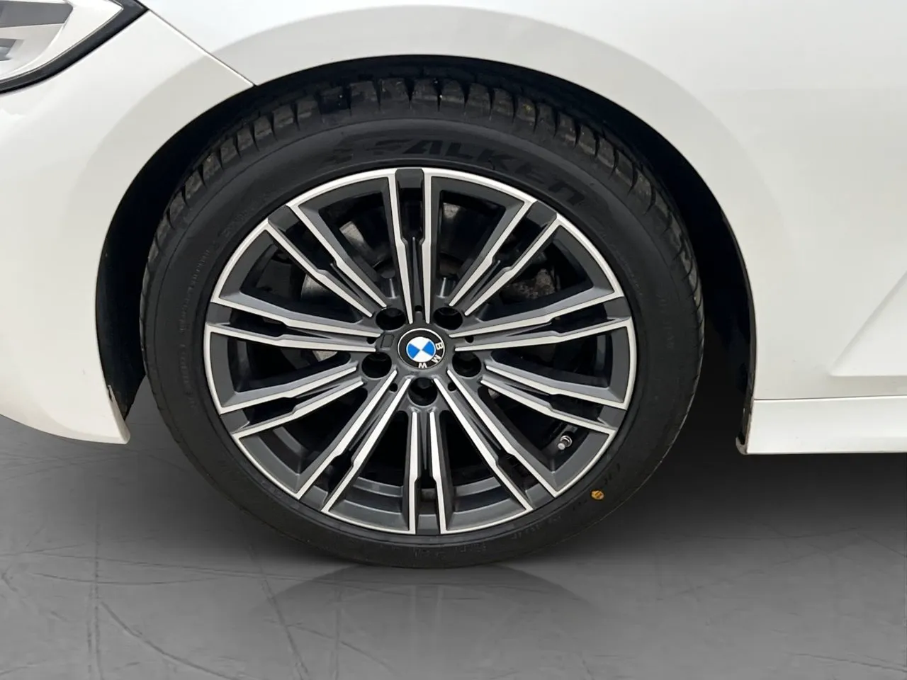 BMW 320 bild 29
