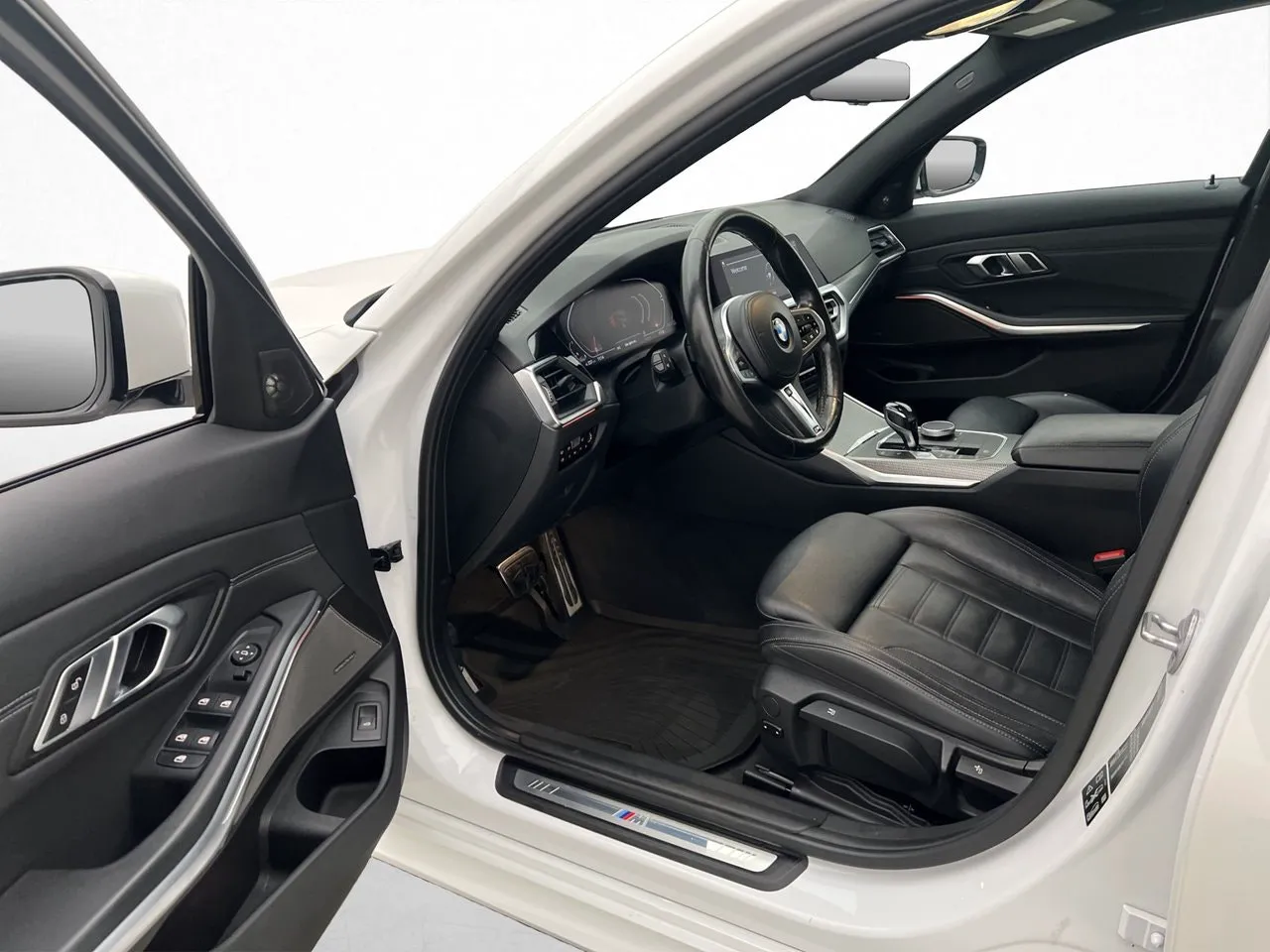 BMW 320 bild 10