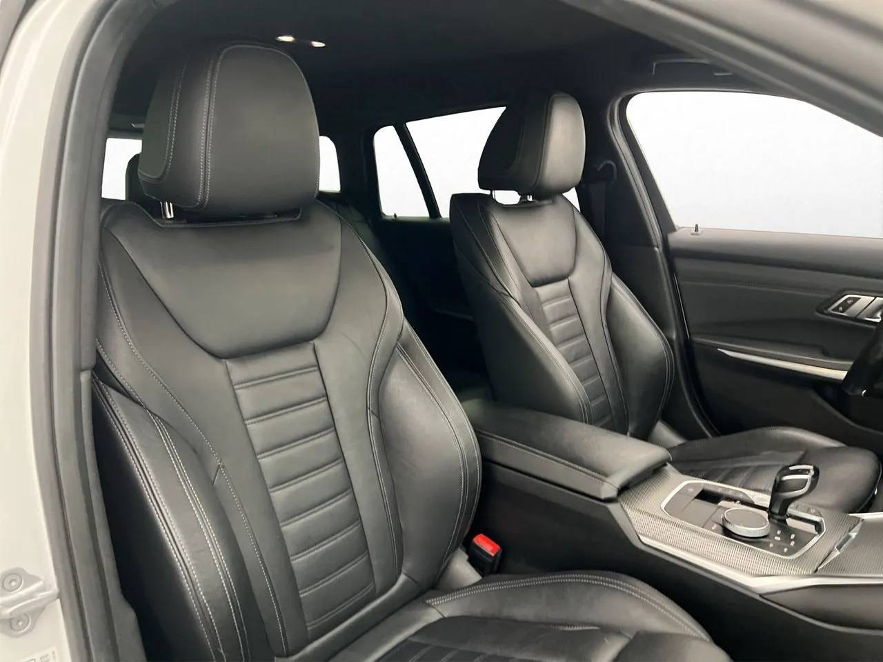 BMW 320 bild 12