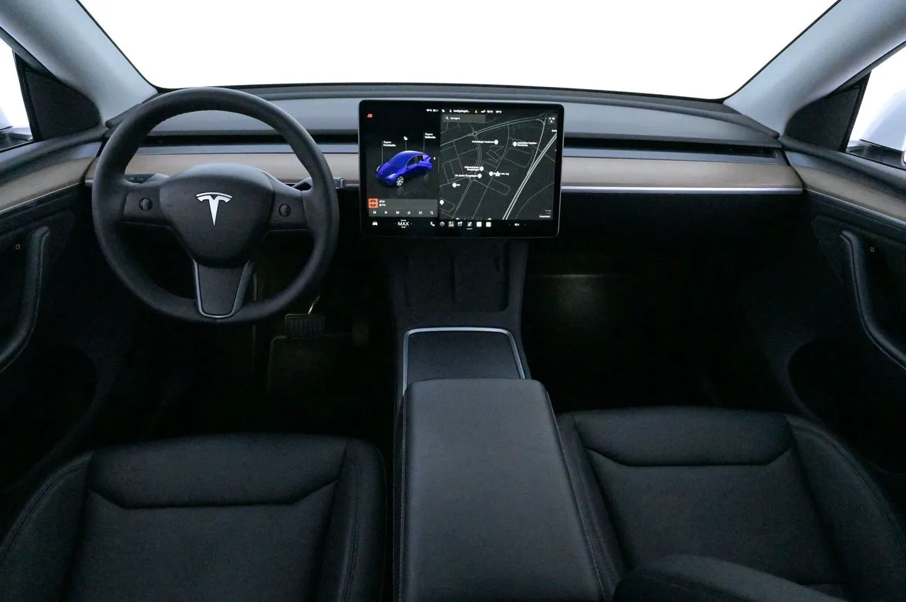Tesla Model Y bild 6