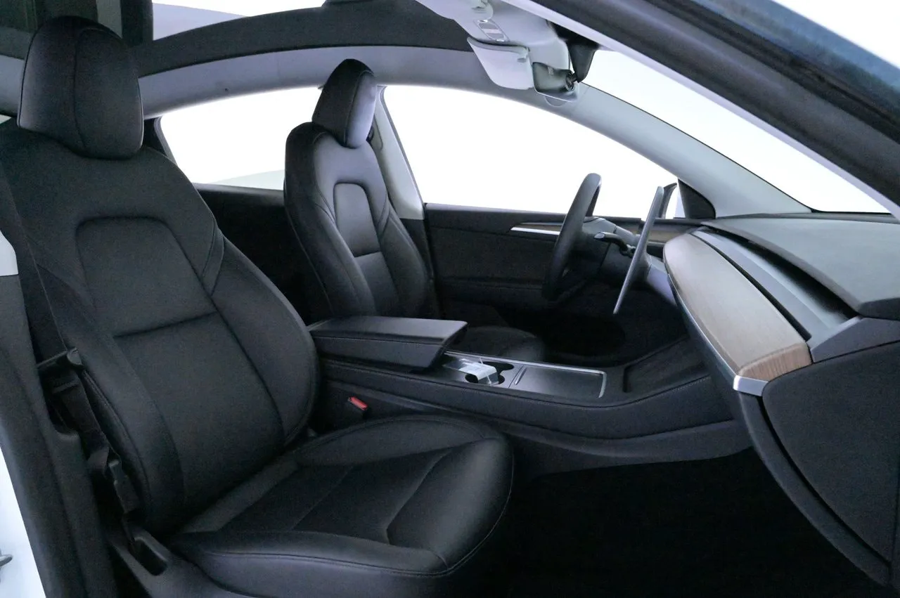Tesla Model Y bild 12
