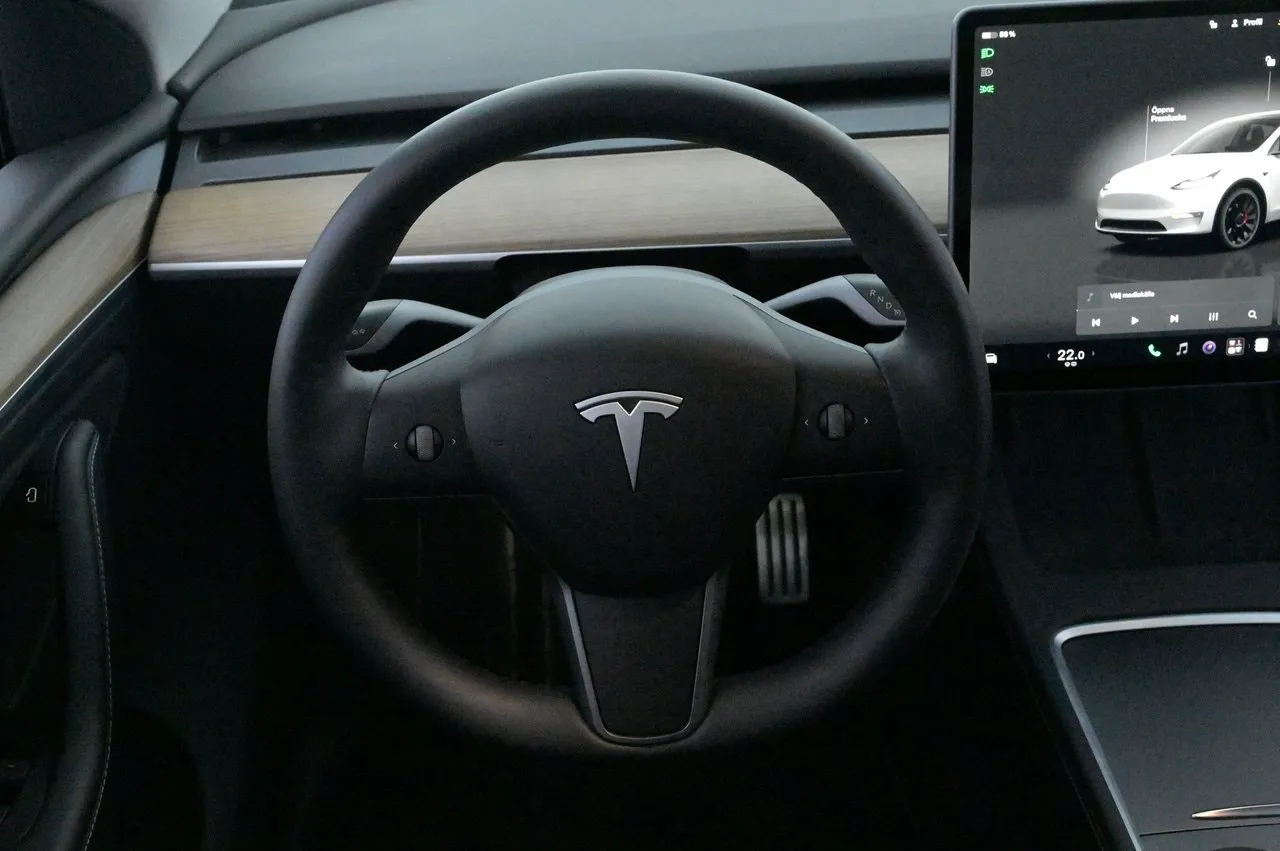 Tesla Model Y bild 7