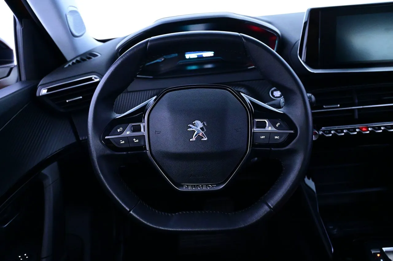 Peugeot e-2008 bild 7