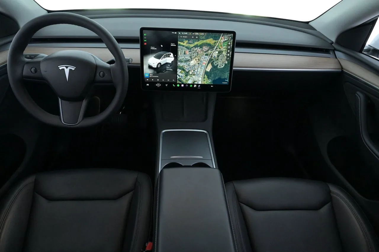 Tesla Model Y bild 6