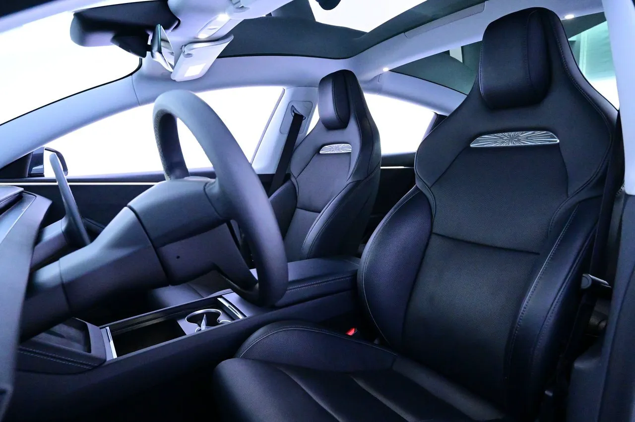 Tesla Model 3 bild 8