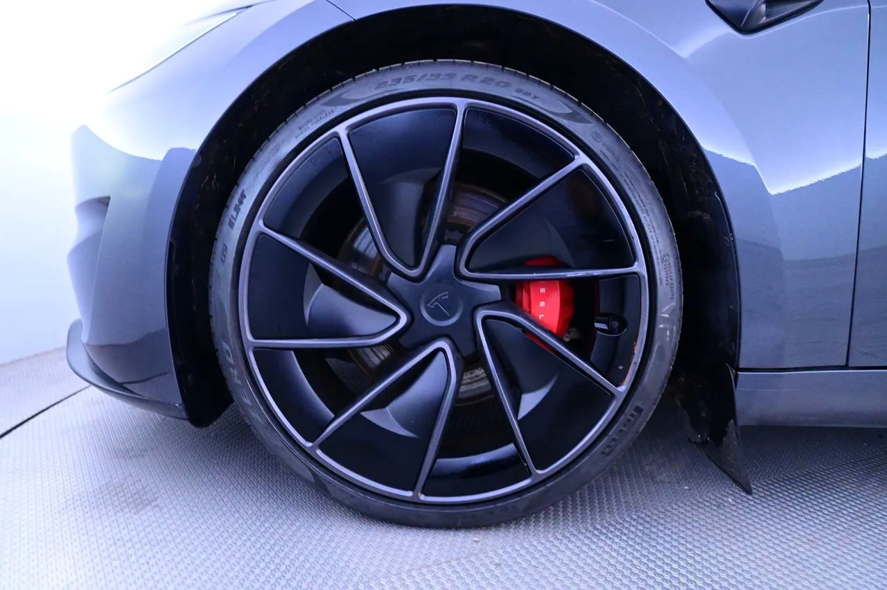 Tesla Model 3 bild 27
