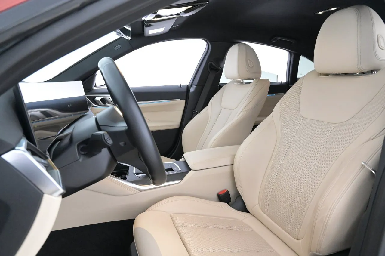 BMW i4 bild 9