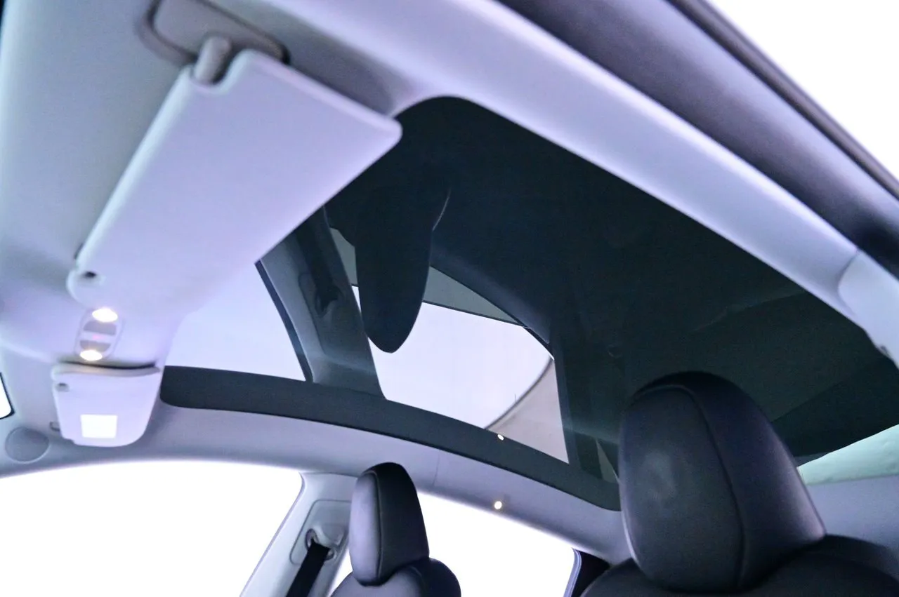 Tesla Model Y bild 25