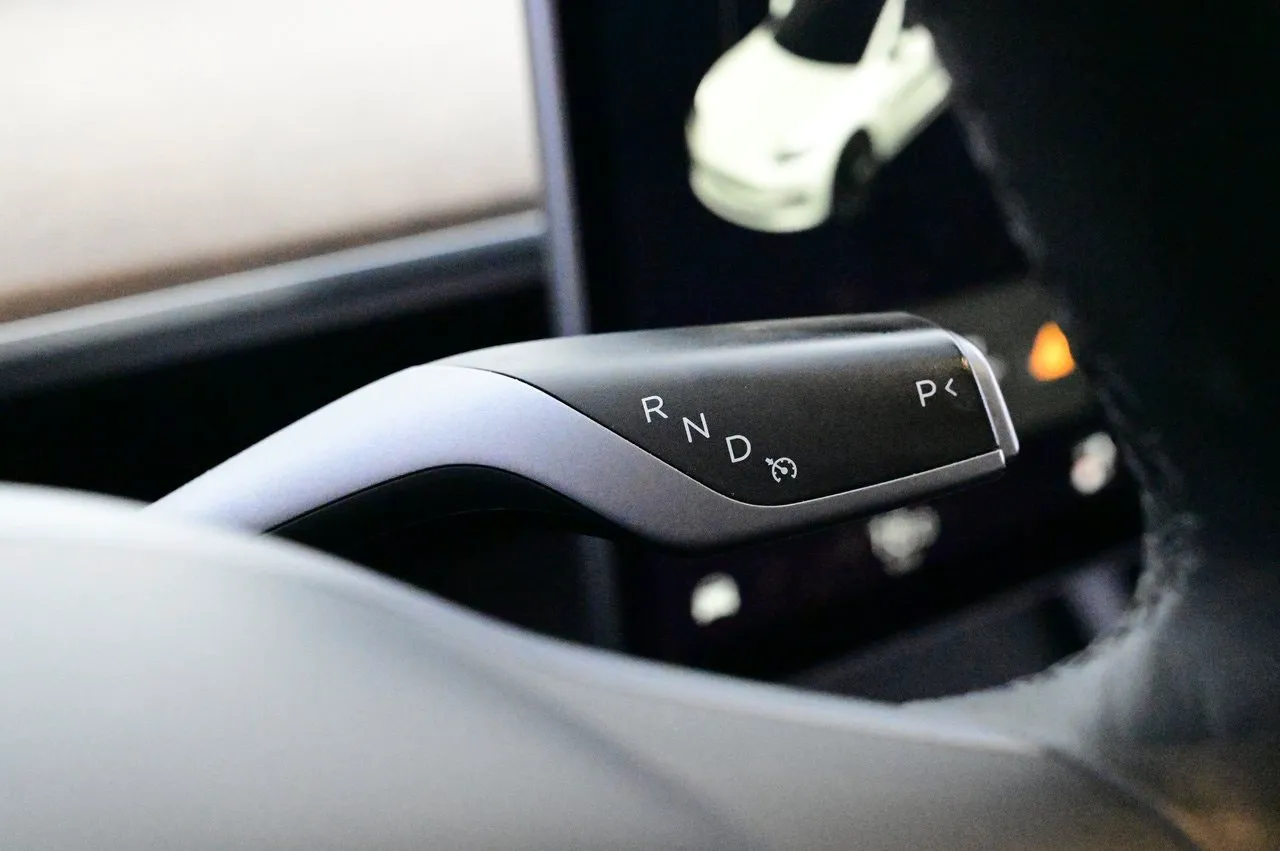 Tesla Model 3 bild 8