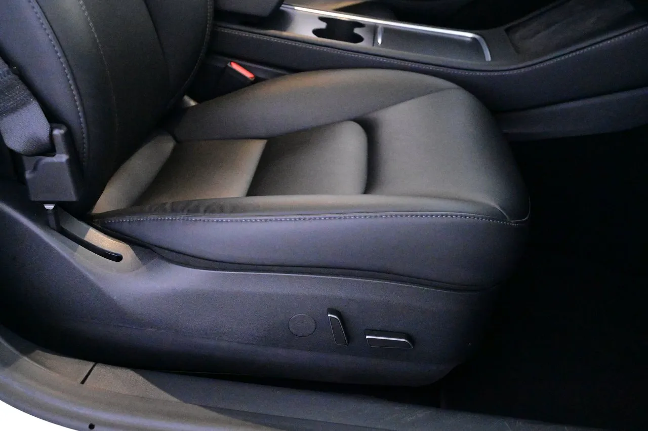 Tesla Model 3 bild 13
