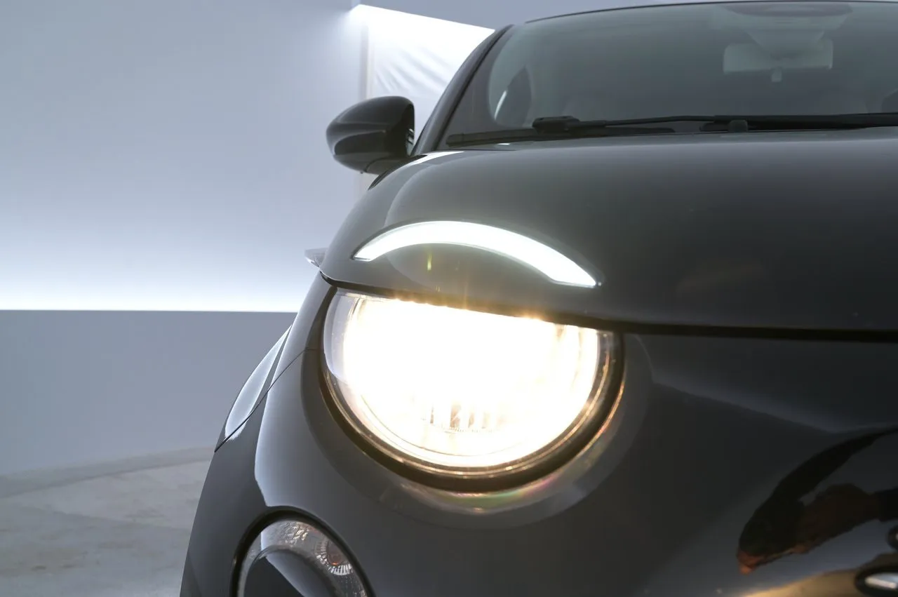 Fiat 500e bild 26