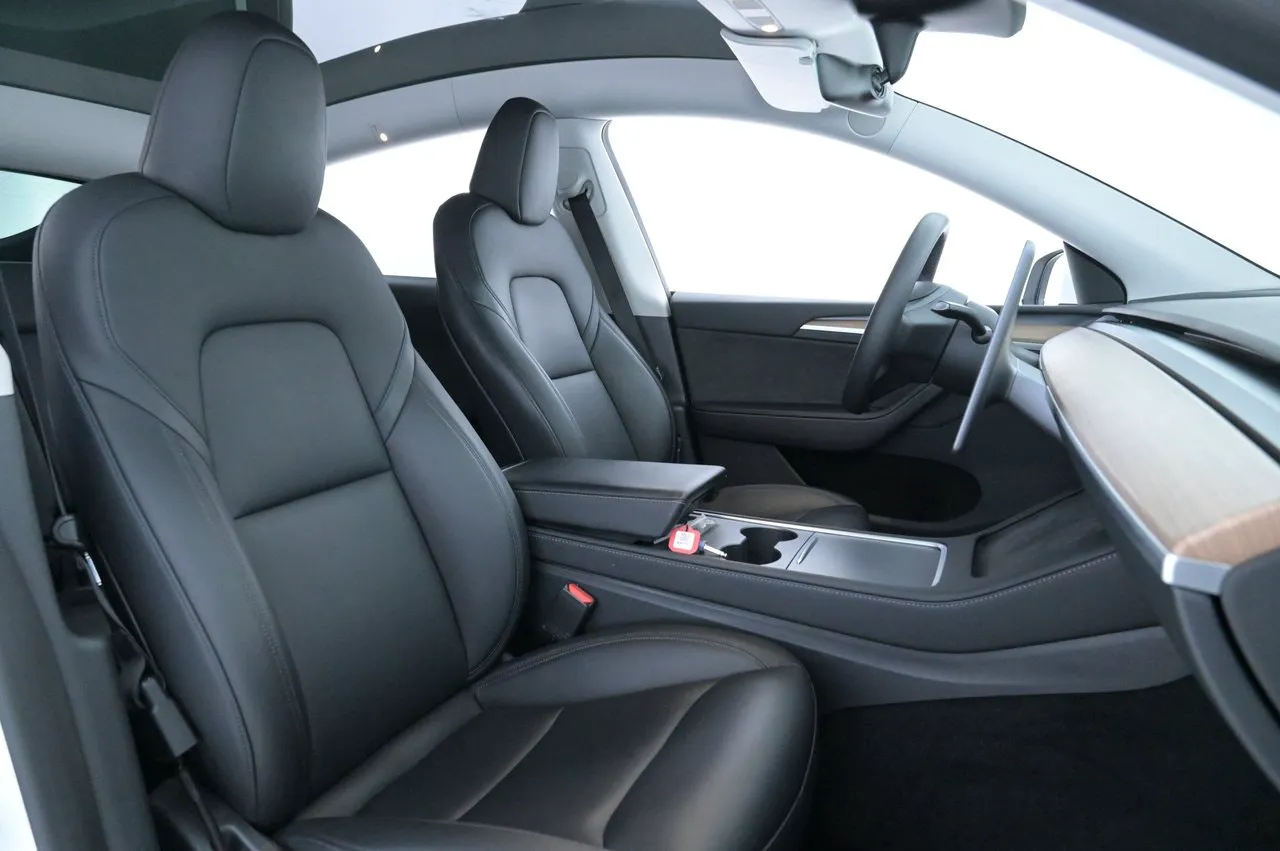 Tesla Model Y bild 12