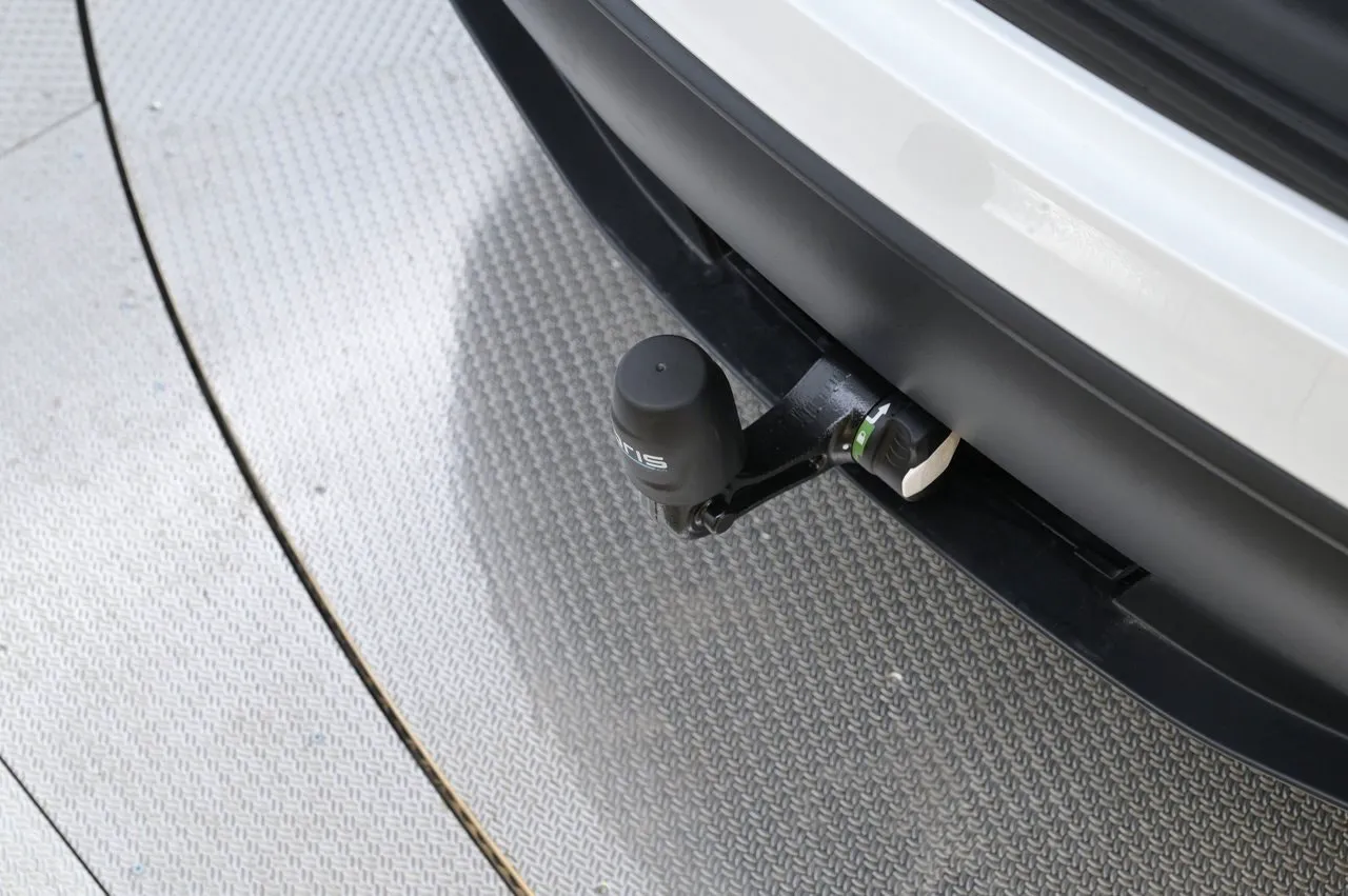 Tesla Model Y bild 25