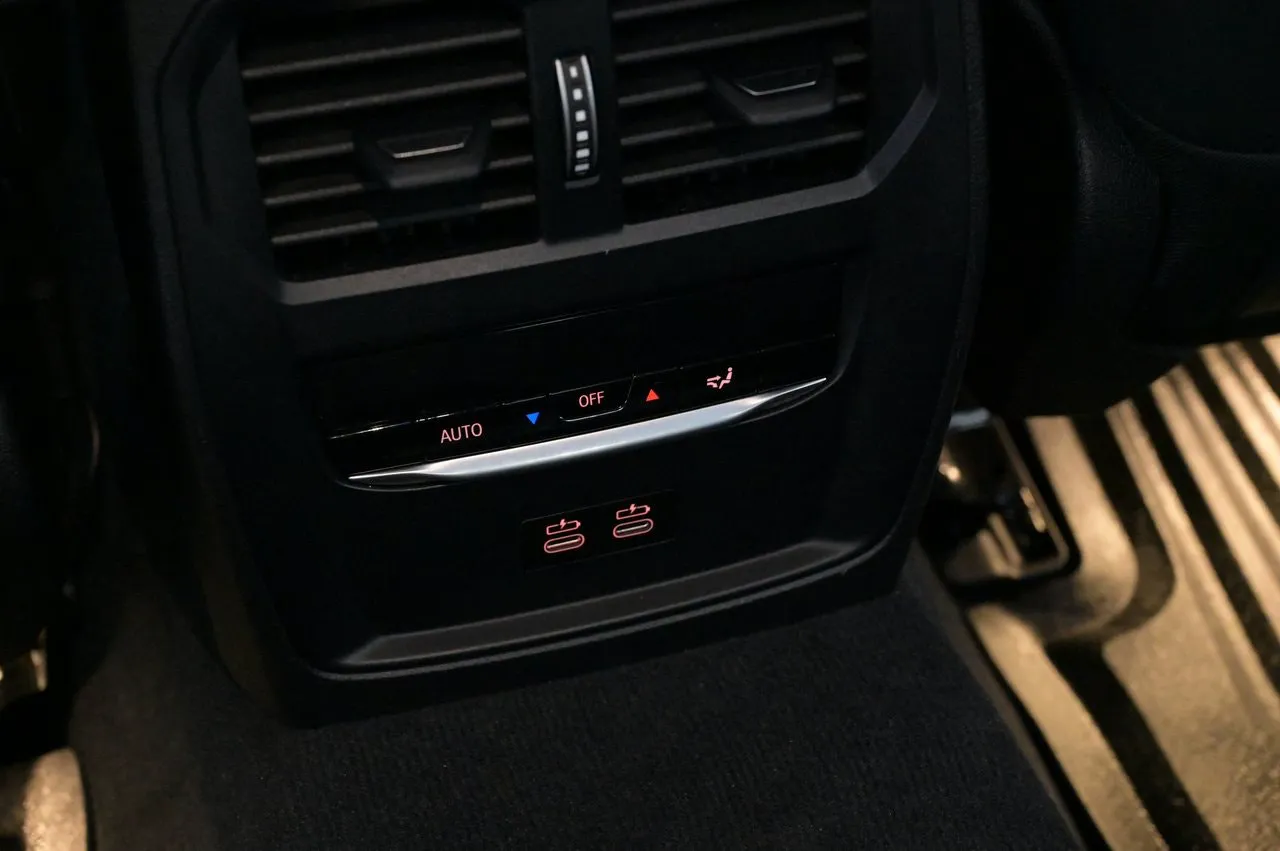 BMW i4 bild 24