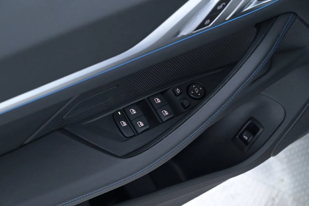 BMW i4 bild 10