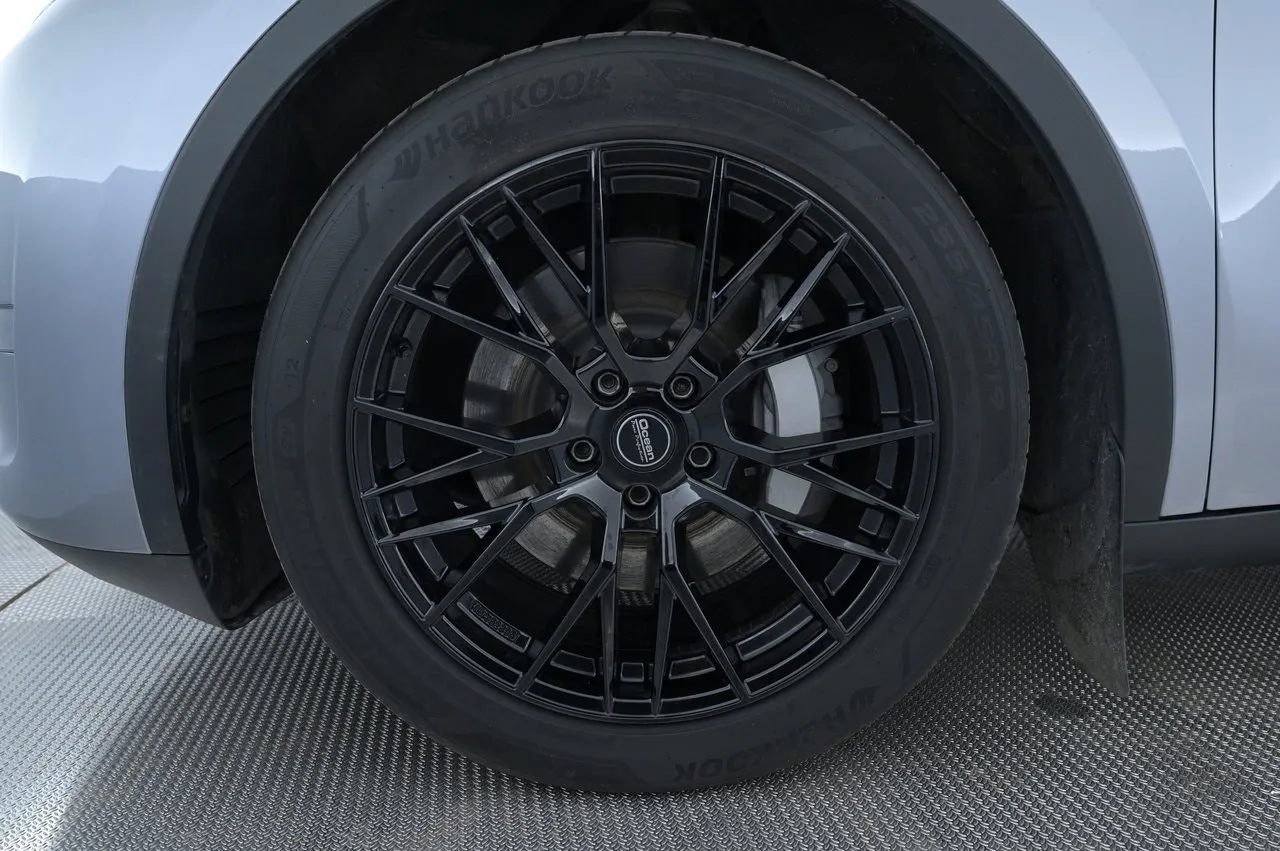 Tesla Model Y bild 27