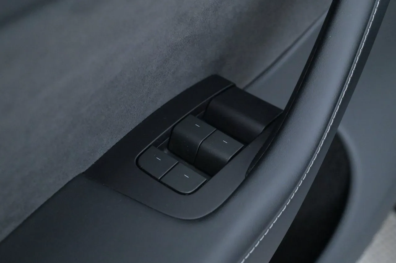 Tesla Model Y bild 10