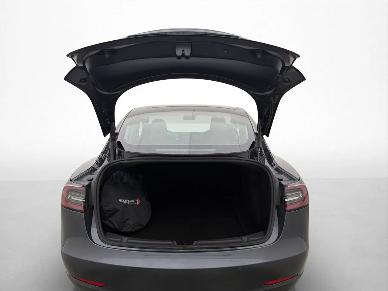 Tesla Model 3 bild 11