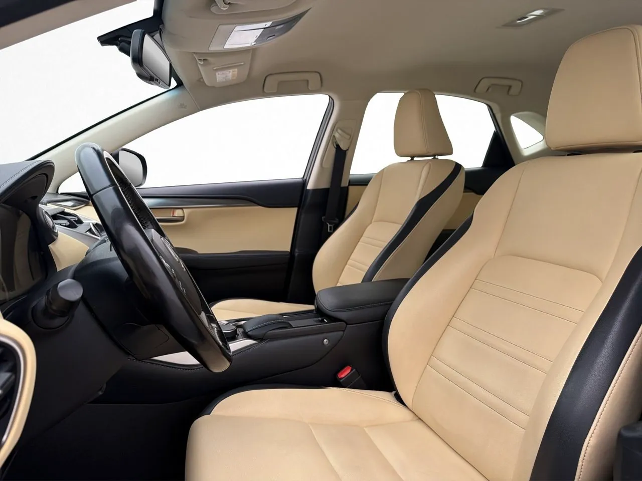 Lexus NX bild 13