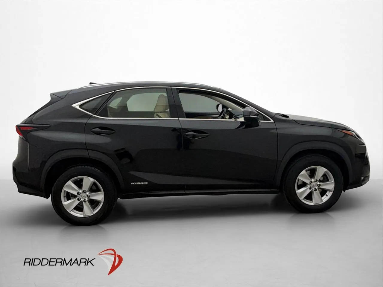 Lexus NX bild 9