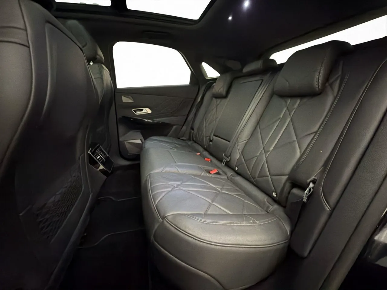 DS 7 Crossback bild 30
