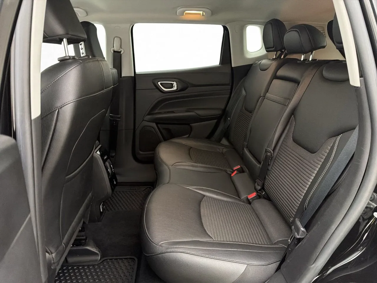 Jeep Compass bild 24