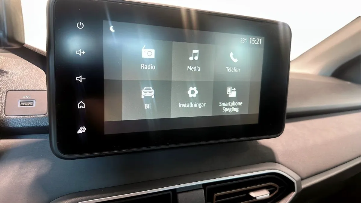 Vehicle image 11
