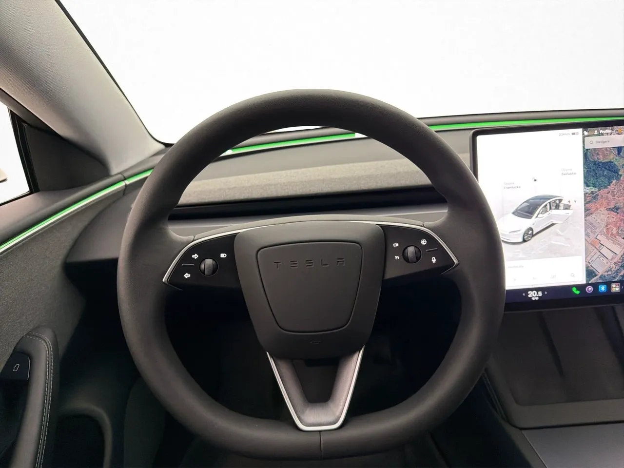 Tesla Model 3 bild 13