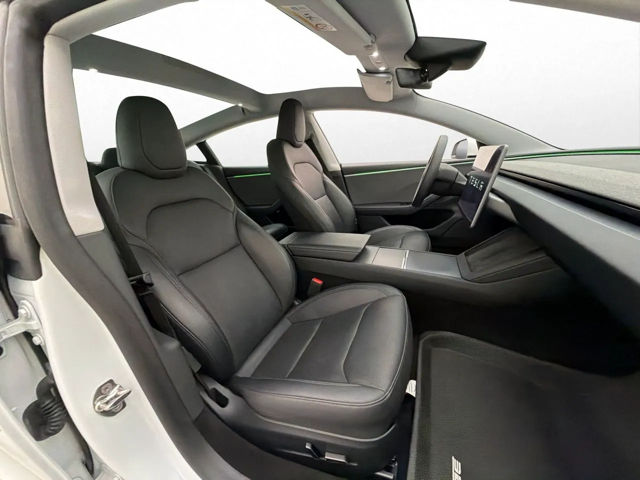 Tesla Model 3 bild 25