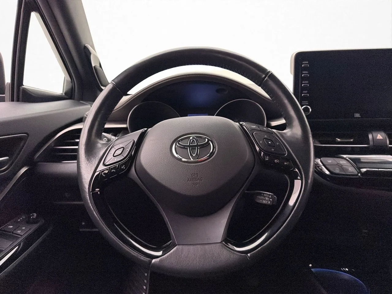 Toyota C-HR bild 12