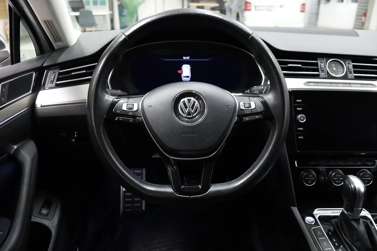 Volkswagen Passat bild 7