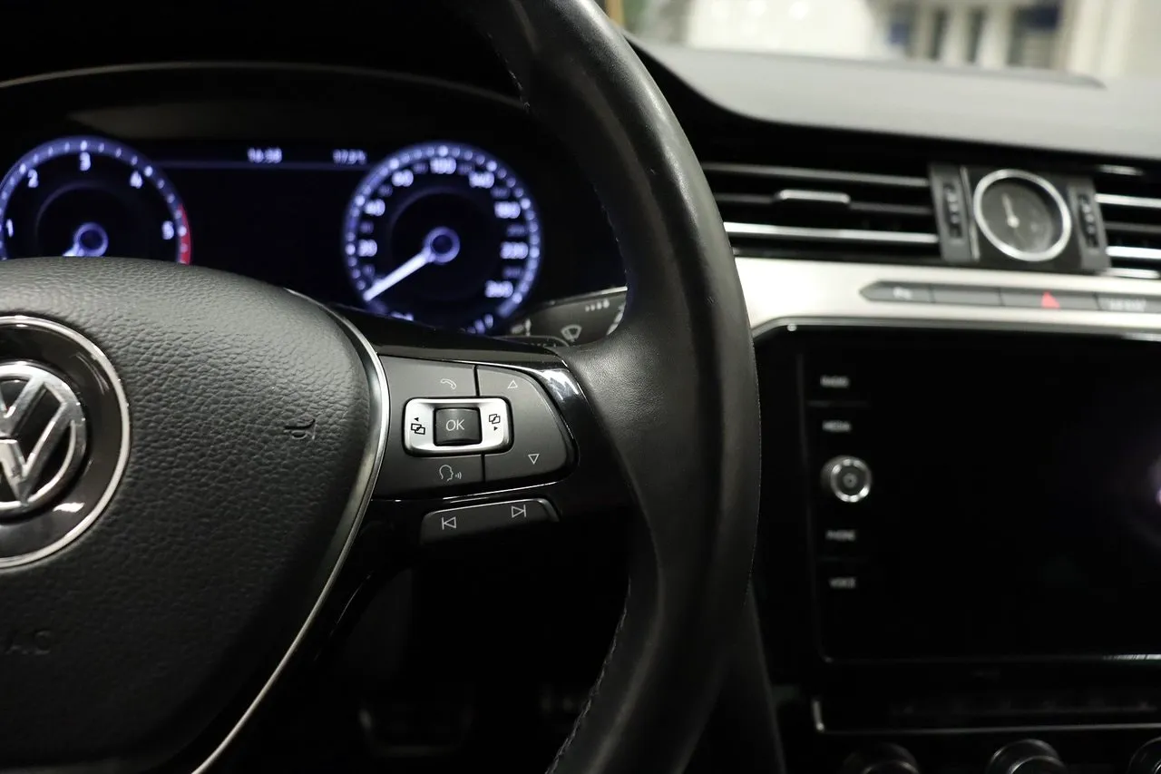 Volkswagen Passat bild 10
